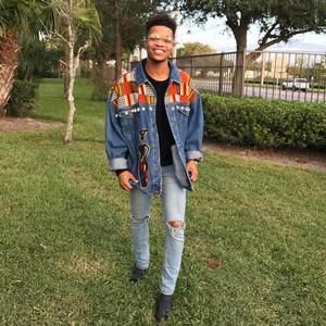 Meet your Posher, Fabron